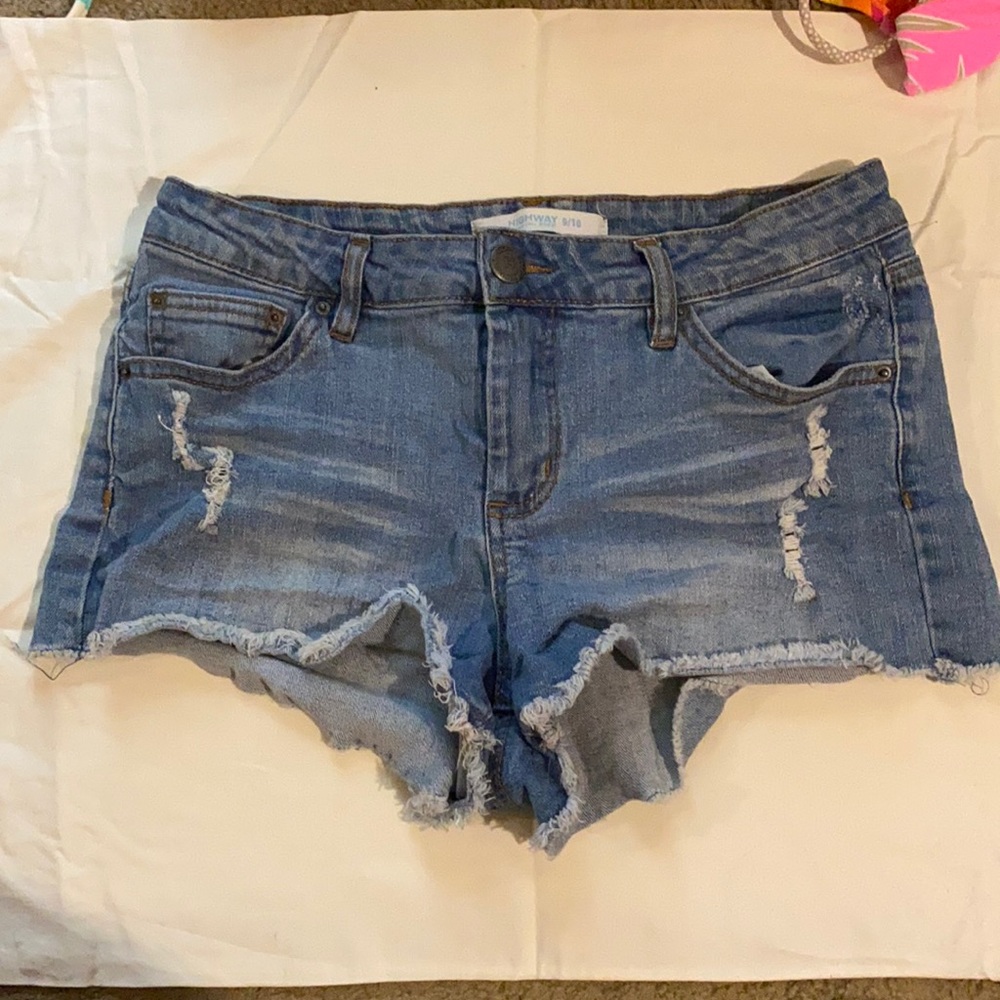 Girls cut off jean shorts